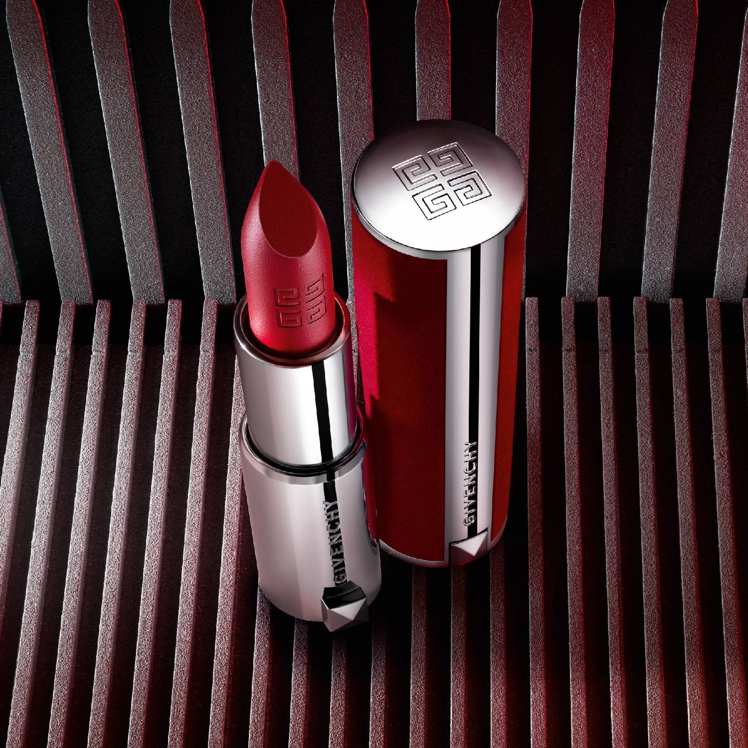 GIVENCHY LE ROUGE DEEP VELVET (LIPSTICK  MATE ULTRAPIGMENTADO DE LARGA DURACIÓN)